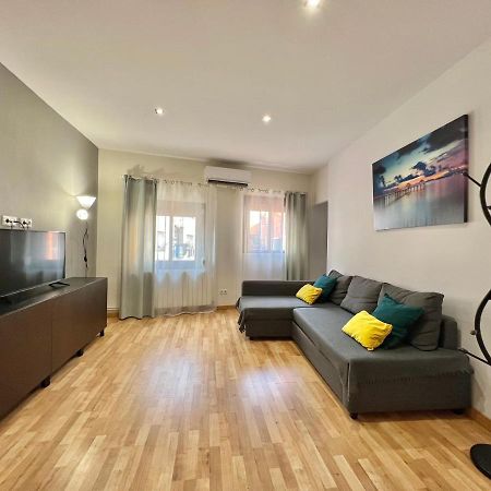 Comfortable Renovated Flat, Wifi! Бадалона Екстериор снимка