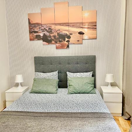 Comfortable Renovated Flat, Wifi! Бадалона Екстериор снимка