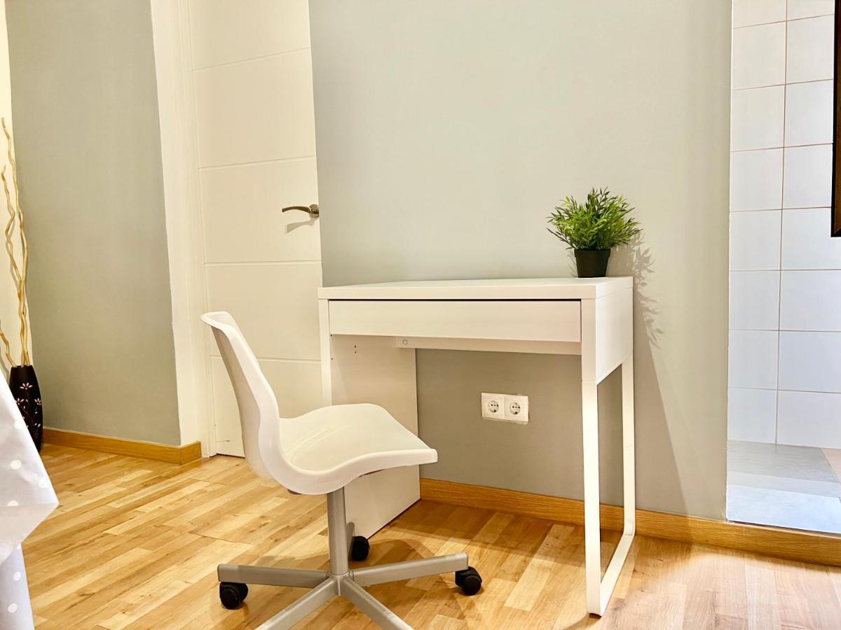 Comfortable Renovated Flat, Wifi! Бадалона Екстериор снимка