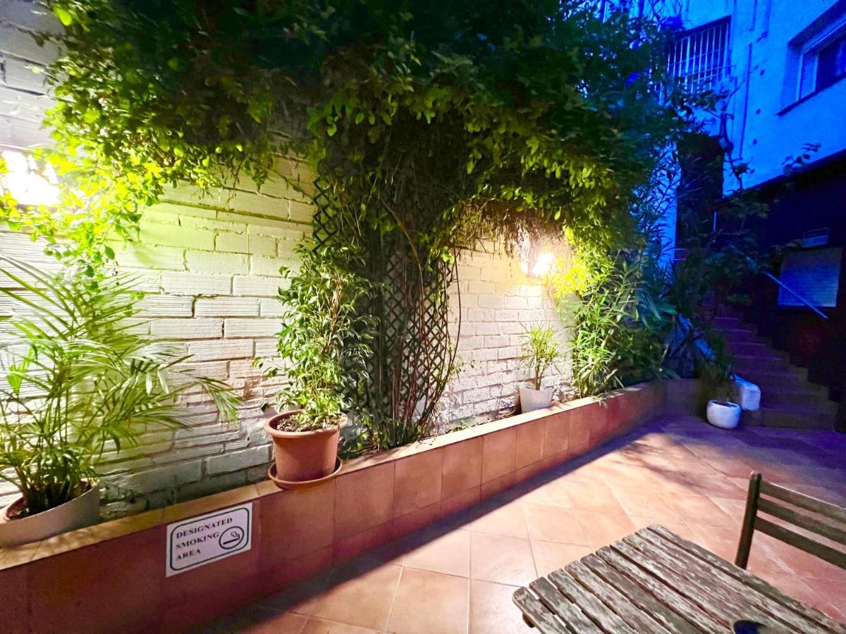 Comfortable Renovated Flat, Wifi! Бадалона Екстериор снимка