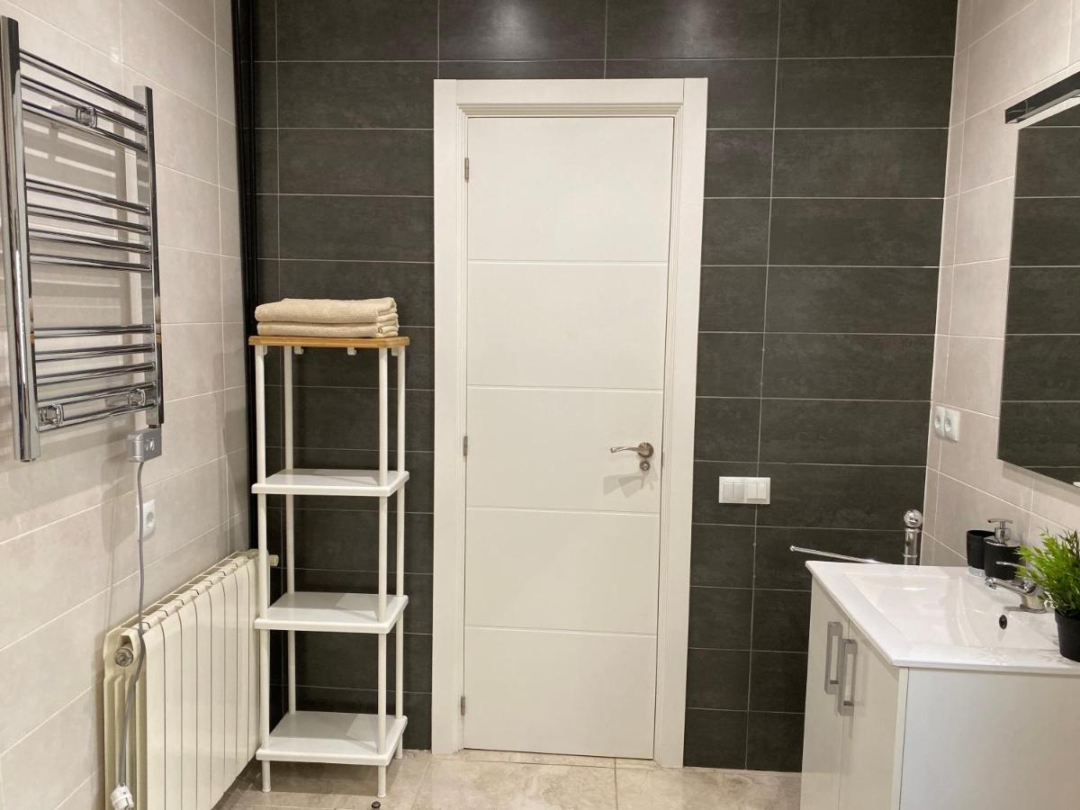 Comfortable Renovated Flat, Wifi! Бадалона Екстериор снимка